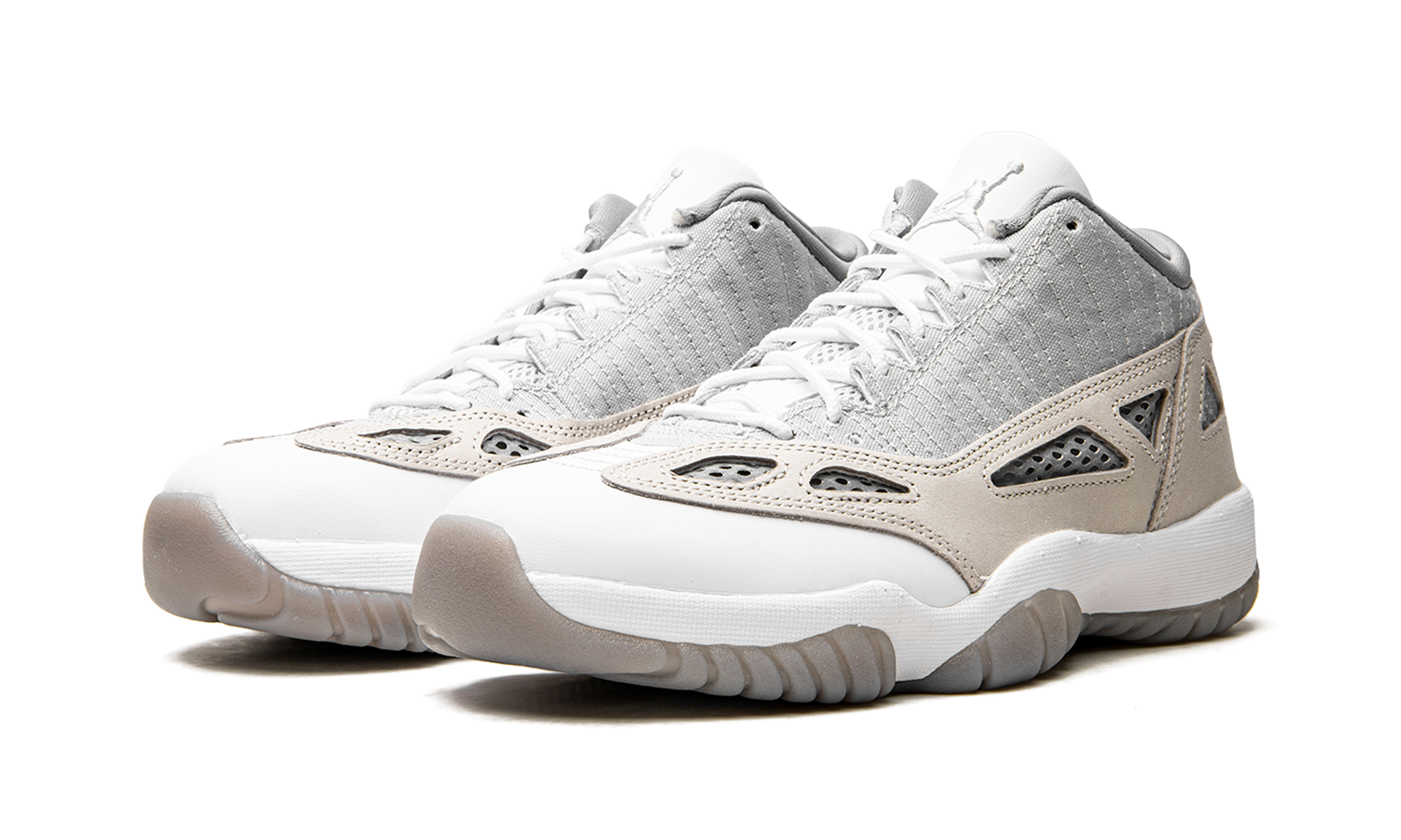 Air Jordan 11 Retro Low IE 'Light Orewood Brown' 919712 102