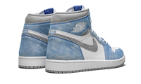 Air Jordan 1 Retro High OG Hyper Royal 555088 402