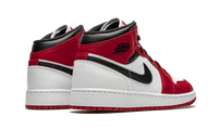 Air Jordan 1 Mid GS Chicago 2020 554725 173
