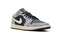 Air Jordan 1 Low SE Light Smoke Grey HQ2010 012
