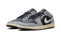 Air Jordan 1 Low SE Light Smoke Grey HQ2010 012