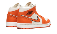 AIR JORDAN 1 MID SE WMNS SPORT SPICE DV1302 100