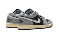 Air Jordan 1 Low SE Light Smoke Grey HQ2010 012
